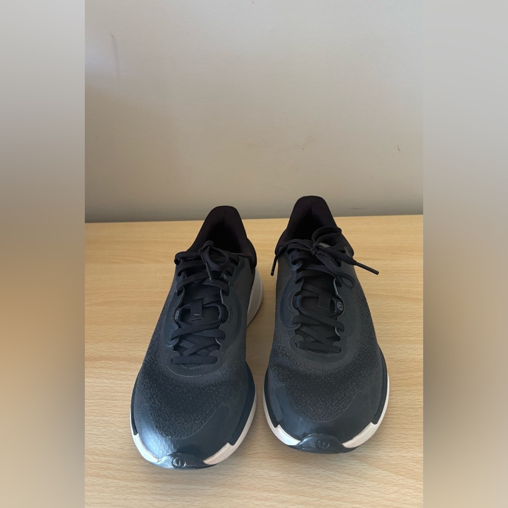 Lululemon Women’s Chargefeel 2